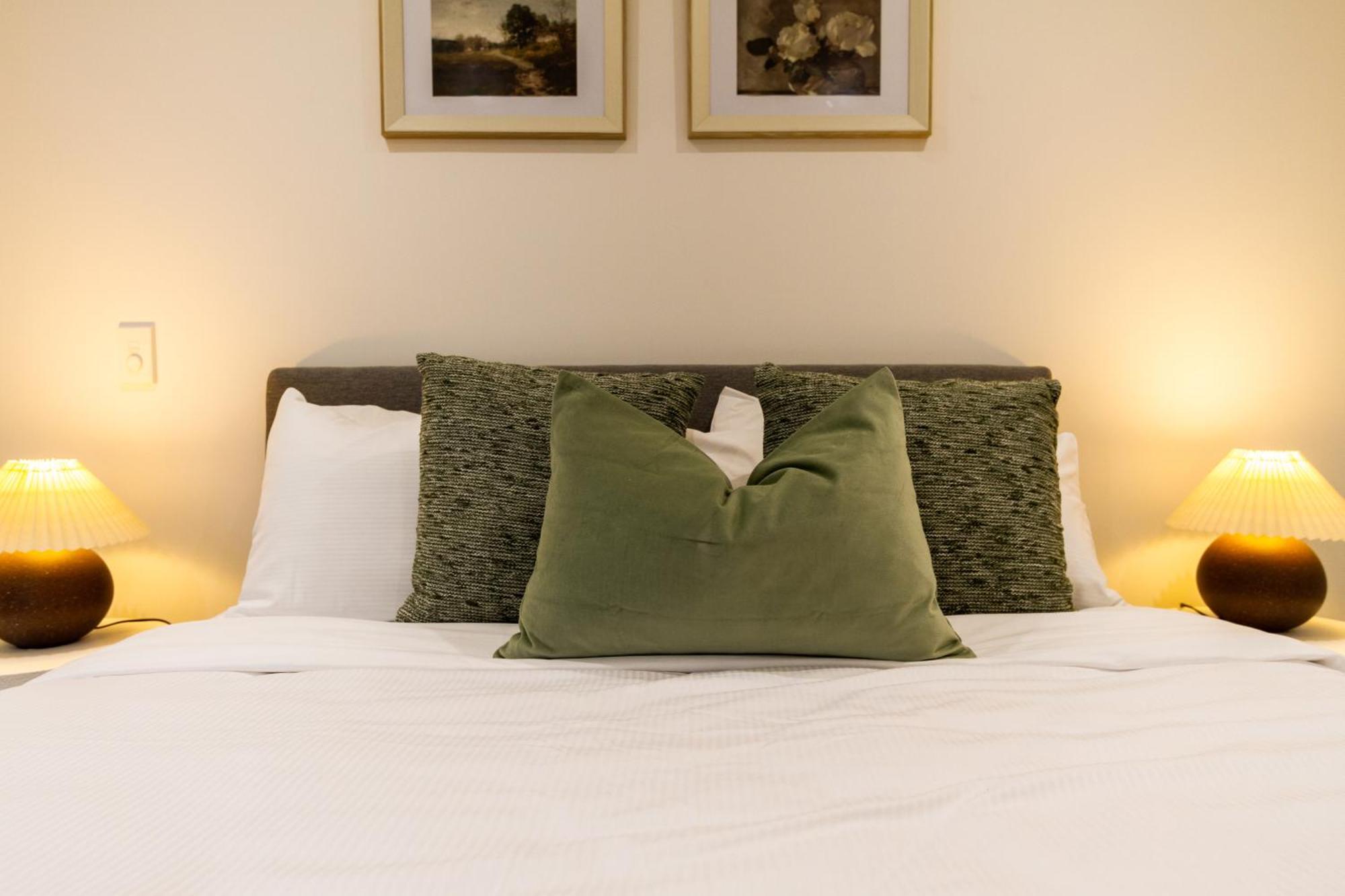 Urban Retreat: 2-Br Gem In Central Christchurch Apartman Kültér fotó