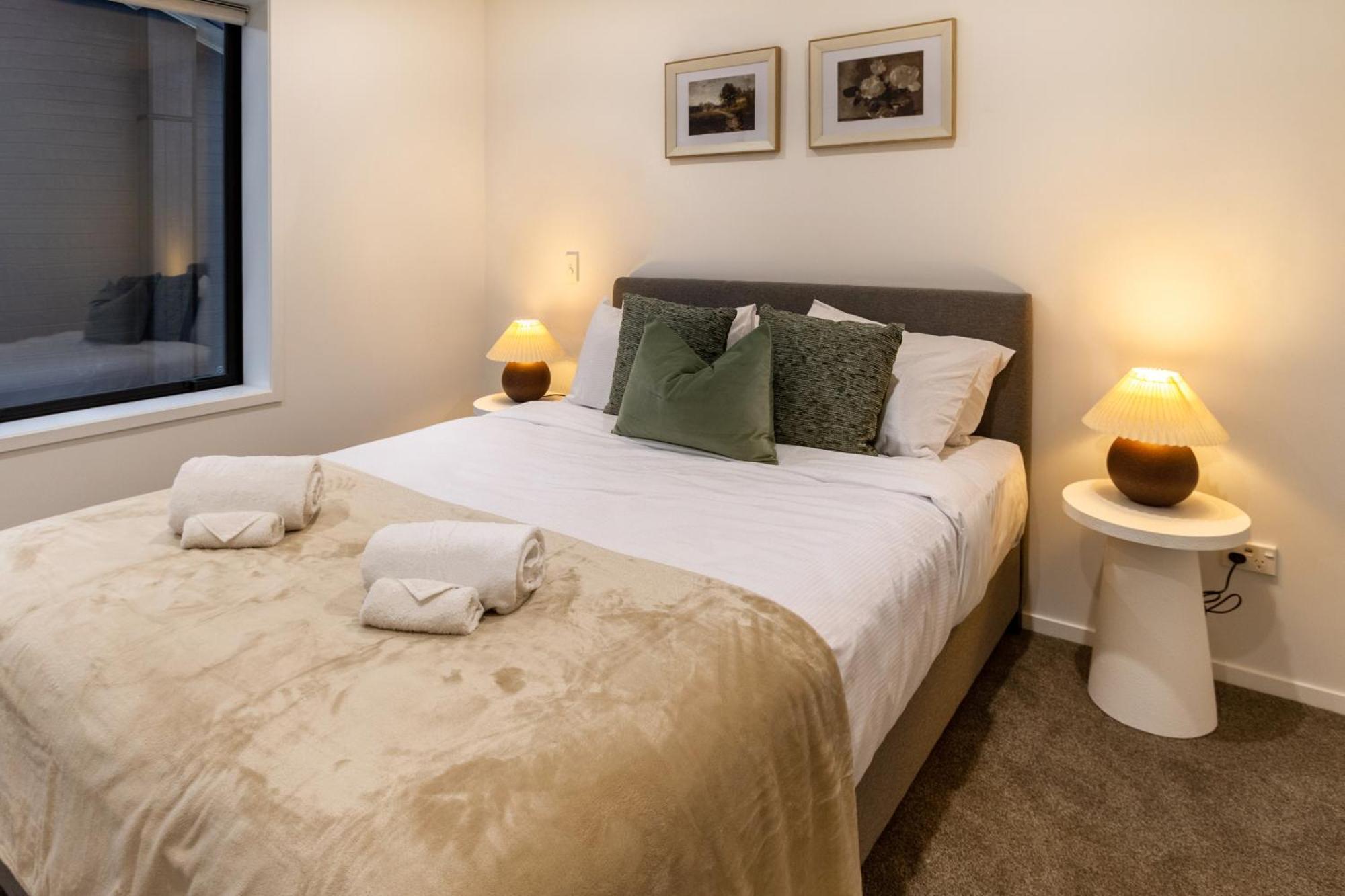 Urban Retreat: 2-Br Gem In Central Christchurch Apartman Kültér fotó