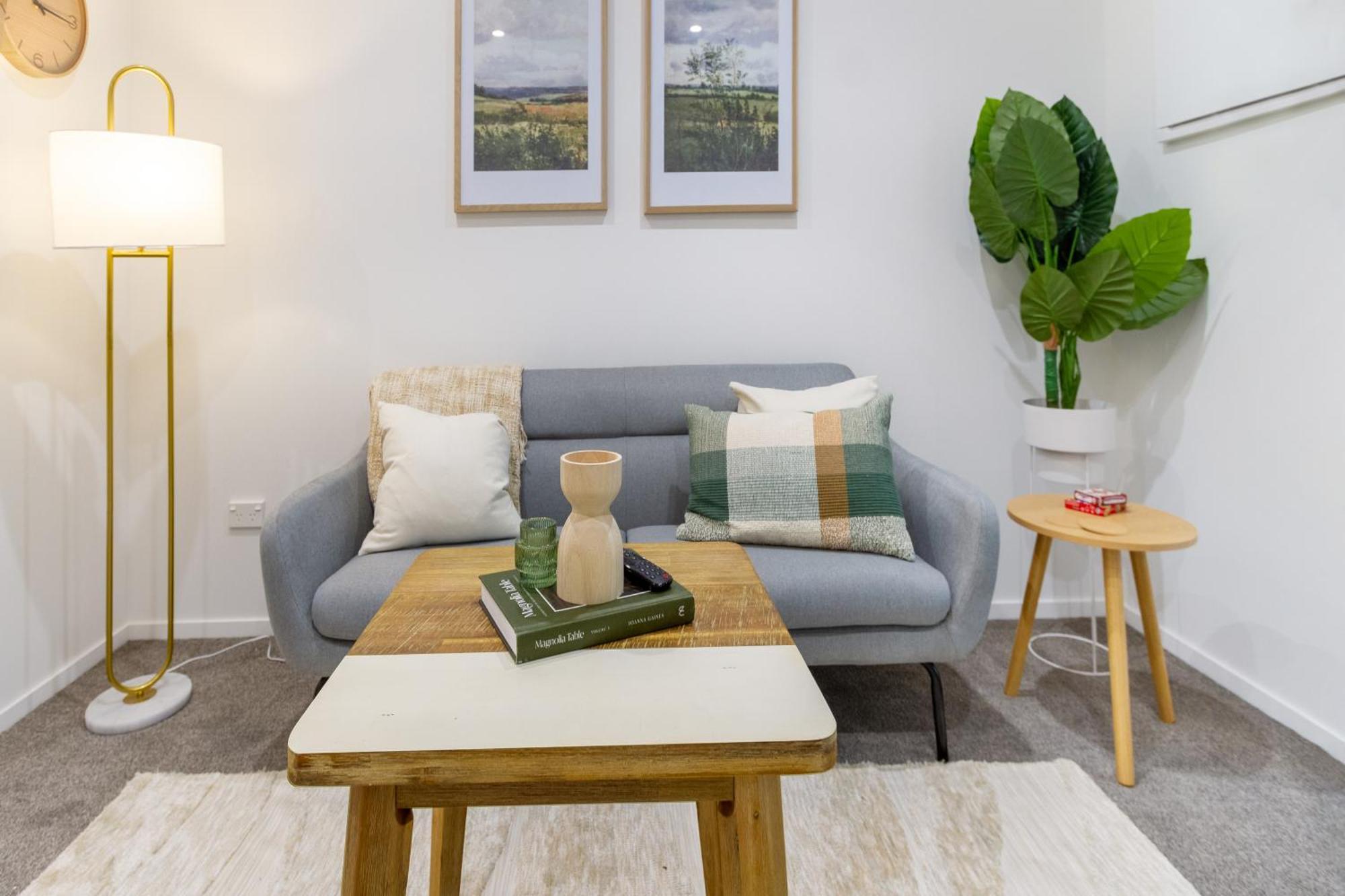 Urban Retreat: 2-Br Gem In Central Christchurch Apartman Kültér fotó